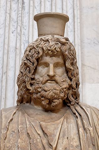 Sarapis - foto: Marie-Lan Nguyen (Jastrow) - http://commons.wikimedia.org/wiki/File:Serapis_Pio-Clementino_Inv689.jpg