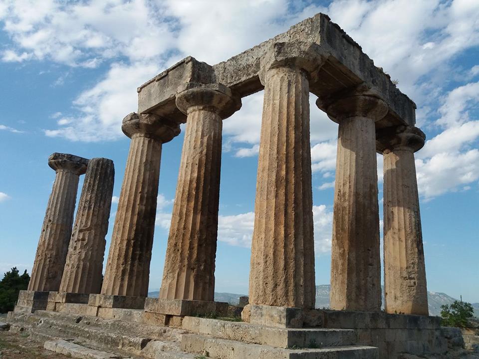 Korinthe, archa�sche tempel van Apollo - foto: Jaap-Jan Flinterman, zomer 2017