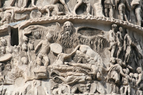 Het regenwonder op de zuil van Marcus Aurelius - foto: Barosaurus Lentus, http://commons.wikimedia.org/wiki/File:Column_of_Marcus_Aurelius_-_detail2.jpg