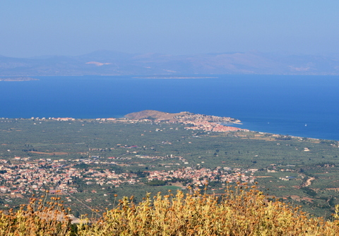 The plain of �stros, Par�lio �stros, and the Argolic Gulf as seen from Ellinik� - Photo: Jaap-Jan Flinterman, summer 2015