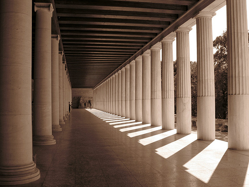 Stoa van Attalus - foto: Tilemahos Efthimiadis (CC BY-SA 2.0)