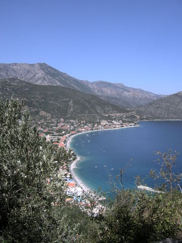 The coast at Paral�a Tyro� - Photo: Jaap-Jan Flinterman, summer 2008