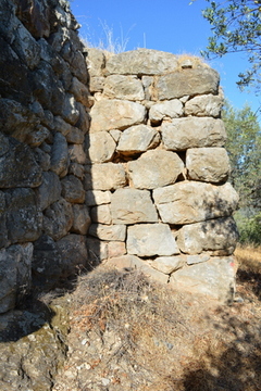 Tower in the enceinte of ancient T�ros - Photo: Jaap-Jan Flinterman, September 2022