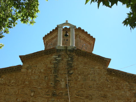 Mon� Louko�s - Suspension of the church bell - Photo: Jaap-Jan Flinterman, summer 2008